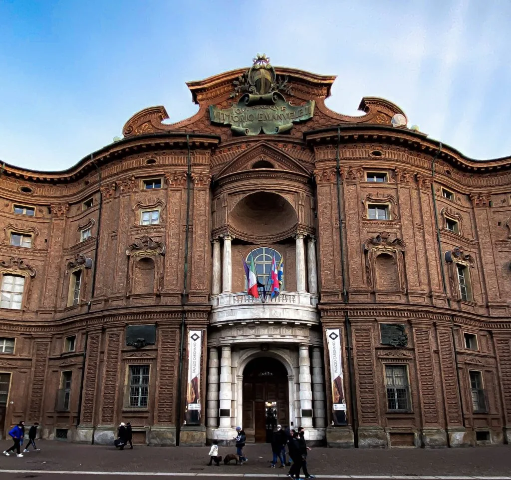 PiazzaCarignanoTorino