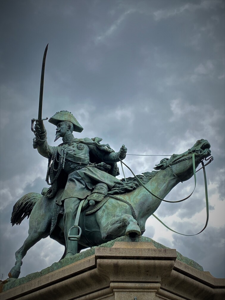 Monumento equestre