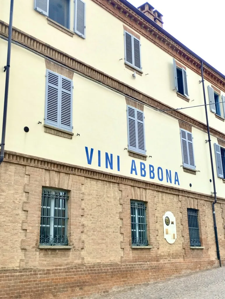 Cantine Abbona a Barolo