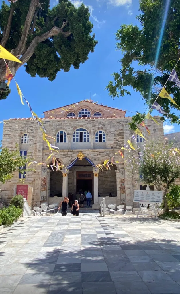 Panagia Ekatontapyliani Parikia