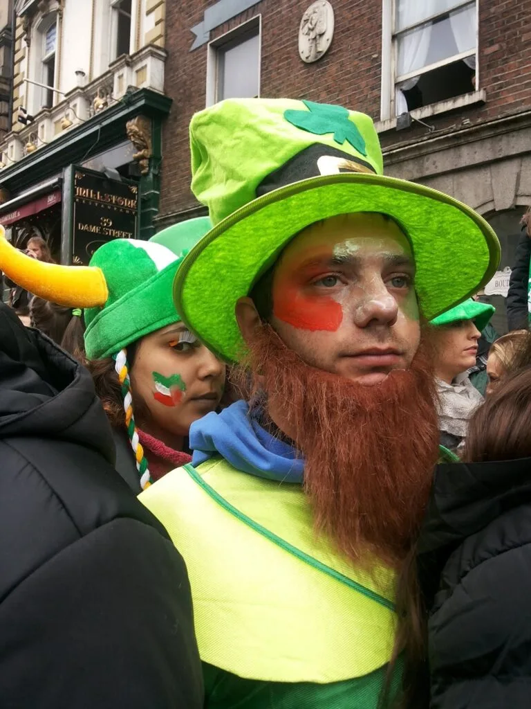 Orecchini da donna per il giorno di San Patrizio, orecchini pendenti